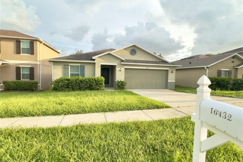 House in Clermont, Florida 4 bedrooms, 185.34 sq.m. № 2312575 - photo 4