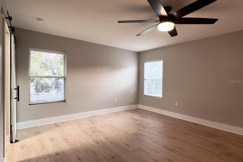 House in Clermont, Florida 4 bedrooms, 185.34 sq.m. № 2312575 - photo 27