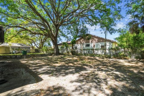 Casa en alquiler en Tampa, Florida, 3 dormitorios, 94.39 m2 № 1915794 - foto 19