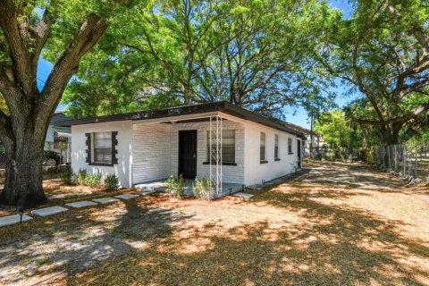 Casa en alquiler en Tampa, Florida, 3 dormitorios, 94.39 m2 № 1915794 - foto 1