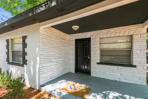 Casa en alquiler en Tampa, Florida, 3 dormitorios, 94.39 m2 № 1915794 - foto 13