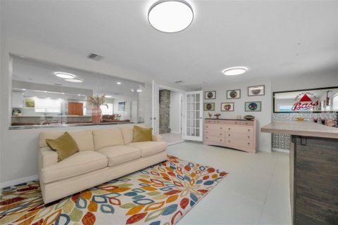 Купить виллу или дом в Клируотер, Флорида 9 комнат, 192.77м2, № 2140582 - фото 26