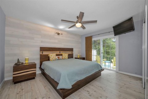 Купить виллу или дом в Клируотер, Флорида 9 комнат, 192.77м2, № 2140582 - фото 27