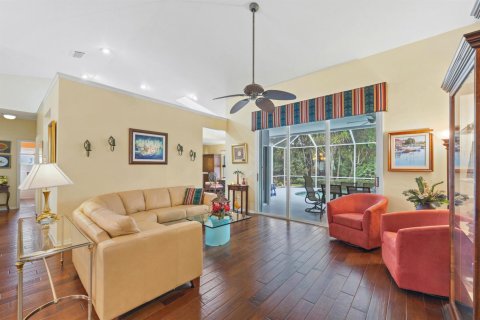 House in Palm City, Florida 3 bedrooms, 192.77 sq.m. № 2402396 - photo 5