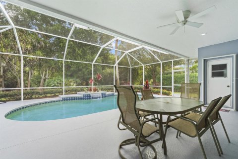 House in Palm City, Florida 3 bedrooms, 192.77 sq.m. № 2402396 - photo 29