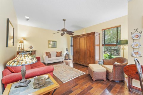 House in Palm City, Florida 3 bedrooms, 192.77 sq.m. № 2402396 - photo 15