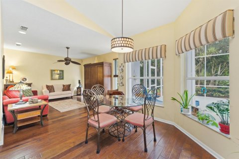 House in Palm City, Florida 3 bedrooms, 192.77 sq.m. № 2402396 - photo 13