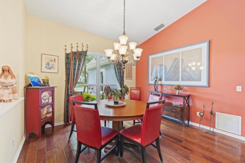 House in Palm City, Florida 3 bedrooms, 192.77 sq.m. № 2402396 - photo 8