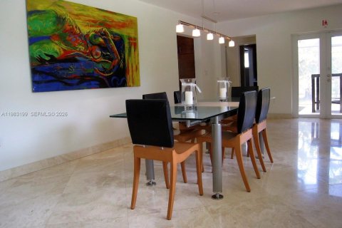 Casa en venta en Pinecrest, Florida, 4 dormitorios, 284.56 m2 № 2050048 - foto 6