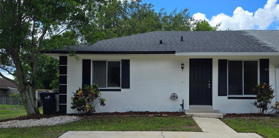 Duplex in Orlando, Florida 2 bedrooms, 77.76 sq.m. № 1882791
