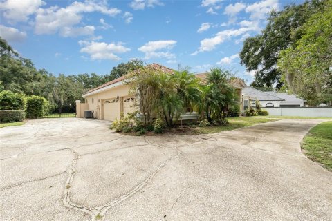 Casa en venta en Orlando, Florida, 4 dormitorios, 288 m2 № 1914225 - foto 3