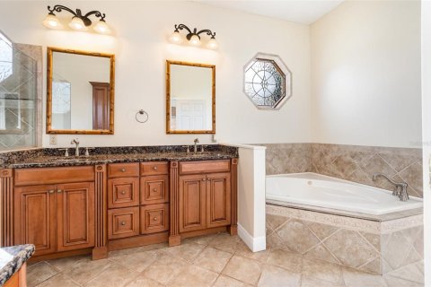 Casa en venta en Orlando, Florida, 4 dormitorios, 288 m2 № 1914225 - foto 16