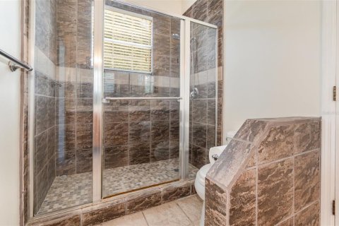 Casa en venta en Orlando, Florida, 4 dormitorios, 288 m2 № 1914225 - foto 25