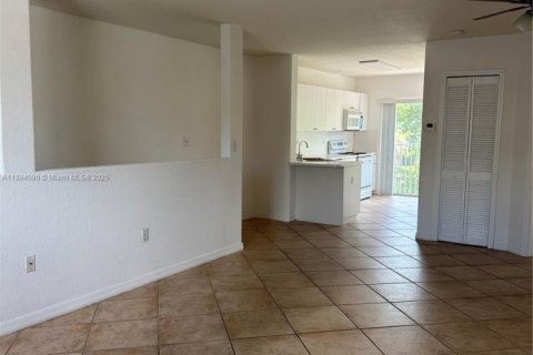 Casa en venta en Doral, Florida, 3 dormitorios, 119.84 m2 № 1945877 - foto 7