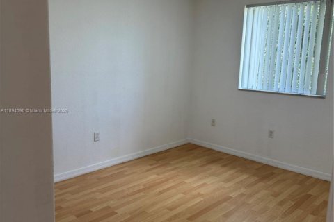 Casa en venta en Doral, Florida, 3 dormitorios, 119.84 m2 № 1945877 - foto 12