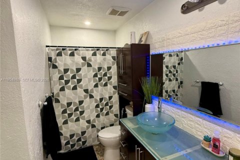 Купить таунхаус в Майами, Флорида 3 спальни, 97.55м2, № 2041277 - фото 11