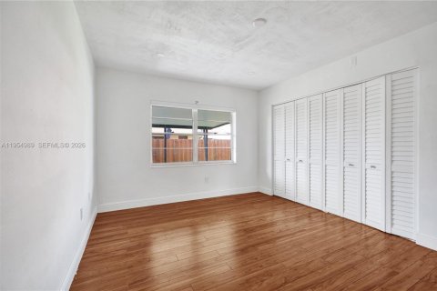 Adosado en venta en Miami, Florida, 3 dormitorios, 97.55 m2 № 2041277 - foto 18