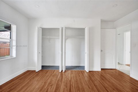 Adosado en venta en Miami, Florida, 3 dormitorios, 97.55 m2 № 2041277 - foto 19