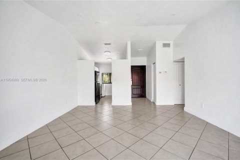 Adosado en venta en Miami, Florida, 3 dormitorios, 97.55 m2 № 2041277 - foto 15