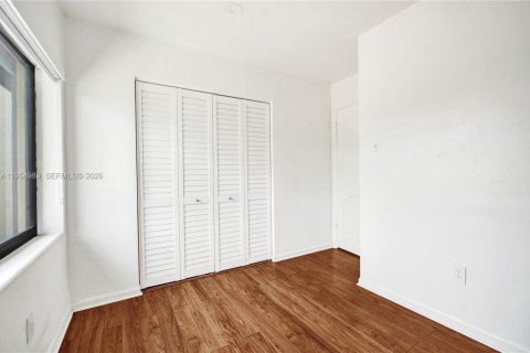 Adosado en venta en Miami, Florida, 3 dormitorios, 97.55 m2 № 2041277 - foto 27