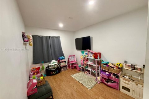 Купить таунхаус в Майами, Флорида 3 спальни, 97.55м2, № 2041277 - фото 10