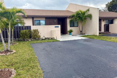 Купить таунхаус в Майами, Флорида 3 спальни, 97.55м2, № 2041277 - фото 3