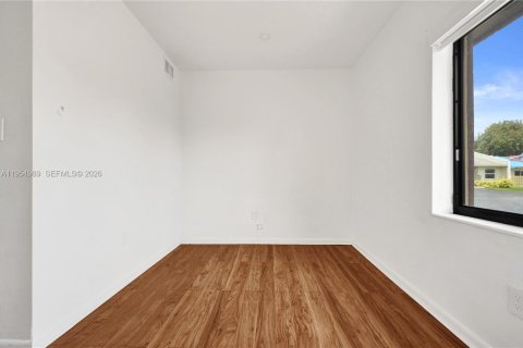 Adosado en venta en Miami, Florida, 3 dormitorios, 97.55 m2 № 2041277 - foto 26