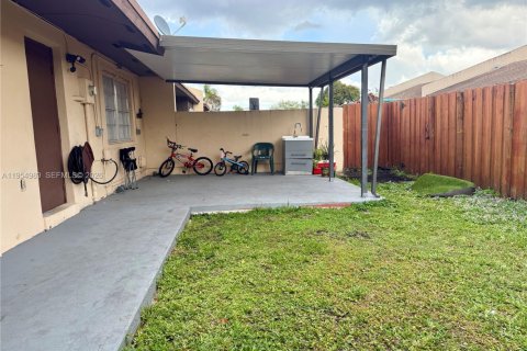 Купить таунхаус в Майами, Флорида 3 спальни, 97.55м2, № 2041277 - фото 12