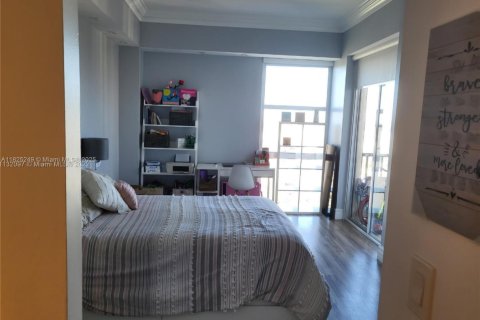 Condominio en venta en Aventura, Florida, 2 dormitorios, 105.72 m2 № 1792597 - foto 24