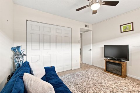Condo in Dunedin, Florida, 2 bedrooms № 2383364 - photo 21