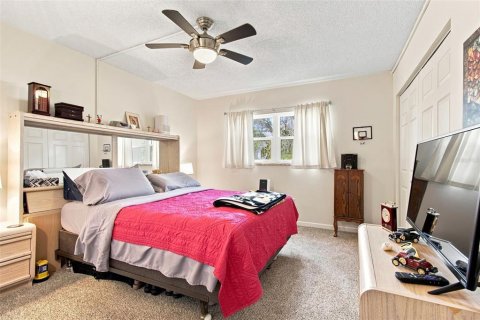 Condo in Dunedin, Florida, 2 bedrooms № 2383364 - photo 15