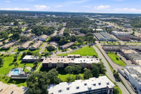 Condo in Dunedin, Florida, 2 bedrooms № 2383364 - photo 30