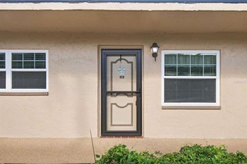 Condo in Dunedin, Florida, 2 bedrooms № 2383364 - photo 3
