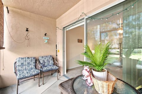 Condo in Dunedin, Florida, 2 bedrooms № 2383364 - photo 24