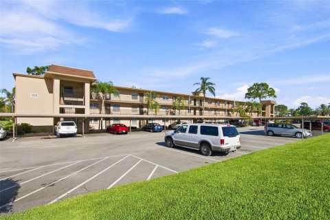 Condo in Dunedin, Florida, 2 bedrooms № 2383364 - photo 2