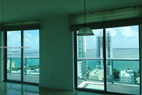 Condo in Miami, Florida, 2 bedrooms  № 2001057 - photo 27
