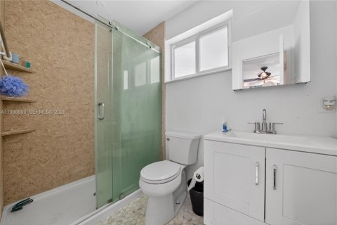 Купить виллу или дом в Майами-Шорс, Флорида 3 спальни, 129.41м2, № 2044981 - фото 16