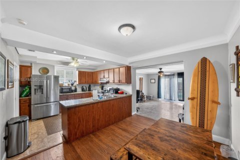 Купить виллу или дом в Майами-Шорс, Флорида 3 спальни, 129.41м2, № 2044981 - фото 9