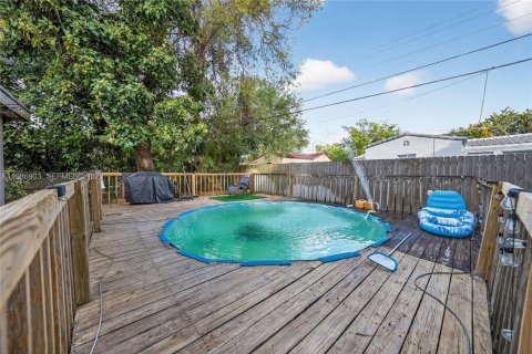 Купить виллу или дом в Майами-Шорс, Флорида 3 спальни, 129.41м2, № 2044981 - фото 17