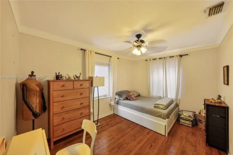 Купить виллу или дом в Майами-Шорс, Флорида 3 спальни, 129.41м2, № 2044981 - фото 13