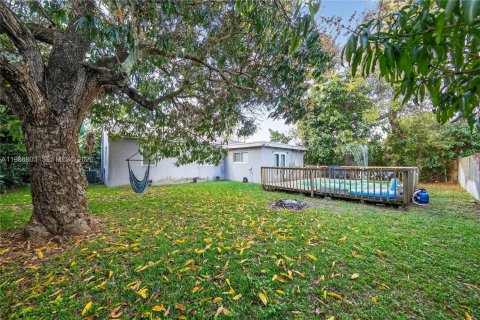 Купить виллу или дом в Майами-Шорс, Флорида 3 спальни, 129.41м2, № 2044981 - фото 18