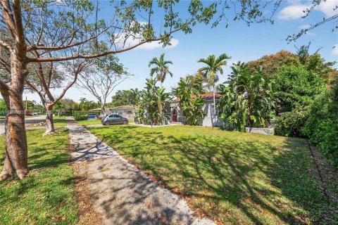 Купить виллу или дом в Майами-Шорс, Флорида 3 спальни, 129.41м2, № 2044981 - фото 3