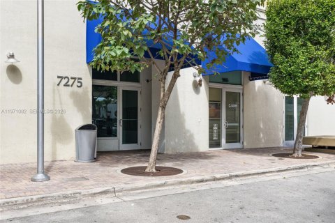 Copropriété à vendre à Miami, Floride: 2 chambres, 79.15 m2 № 2146426 - photo 25