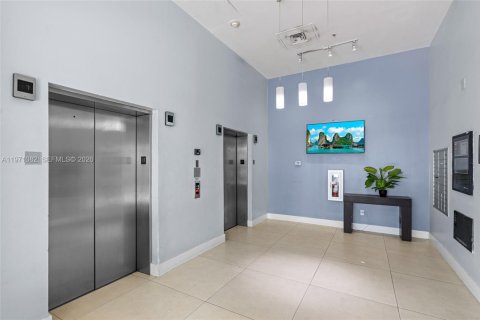 Copropriété à vendre à Miami, Floride: 2 chambres, 79.15 m2 № 2146426 - photo 26