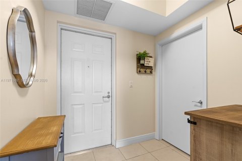 Copropriété à vendre à Miami, Floride: 2 chambres, 79.15 m2 № 2146426 - photo 29