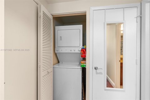 Copropriété à vendre à Miami, Floride: 2 chambres, 79.15 m2 № 2146426 - photo 15