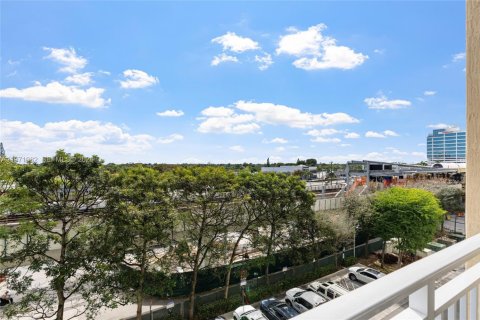 Copropriété à vendre à Miami, Floride: 2 chambres, 79.15 m2 № 2146426 - photo 17