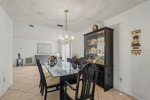 Casa en venta en Palm Bay, Florida, 3 dormitorios, 142.14 m2 № 2384067 - foto 4