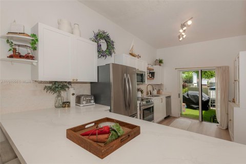 House in Homestead, Florida 2 bedrooms, 132.94 sq.m. № 1874515 - photo 6