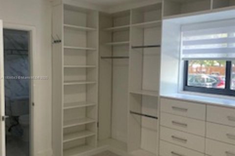 Купить кондоминиум в Майами, Флорида 1 спальня, 55.28м2, № 1817019 - фото 3